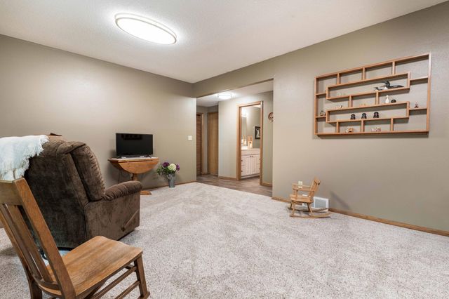 3330 30th Avenue N, Sartell, MN 56377