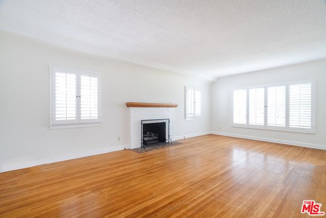 3875 Marcasel Avenue, Los Angeles, CA 90066