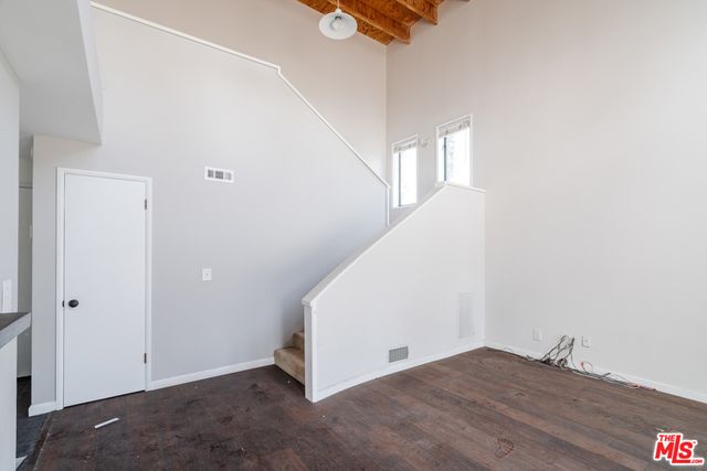 3875 Marcasel Avenue, Los Angeles, CA 90066