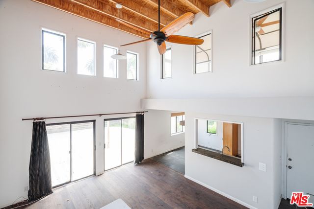 3875 Marcasel Avenue, Los Angeles, CA 90066