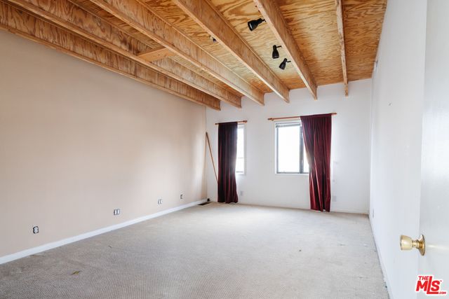 3875 Marcasel Avenue, Los Angeles, CA 90066