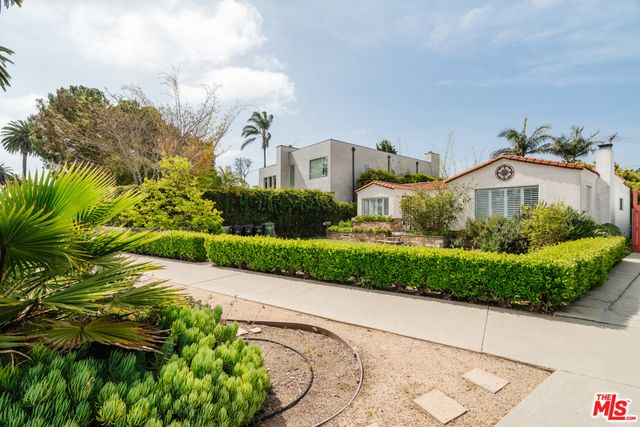 3875 Marcasel Avenue, Los Angeles, CA 90066