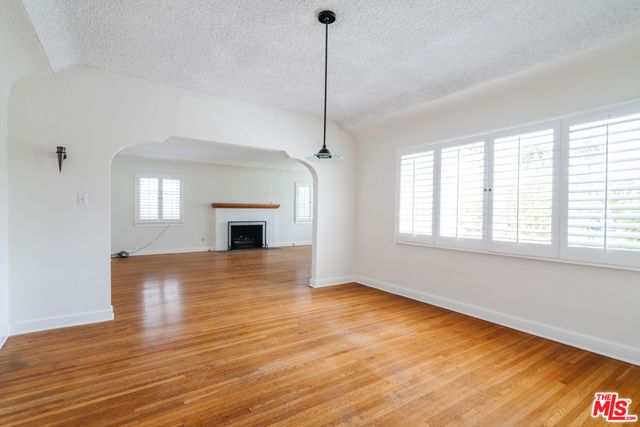 3875 Marcasel Avenue, Los Angeles, CA 90066