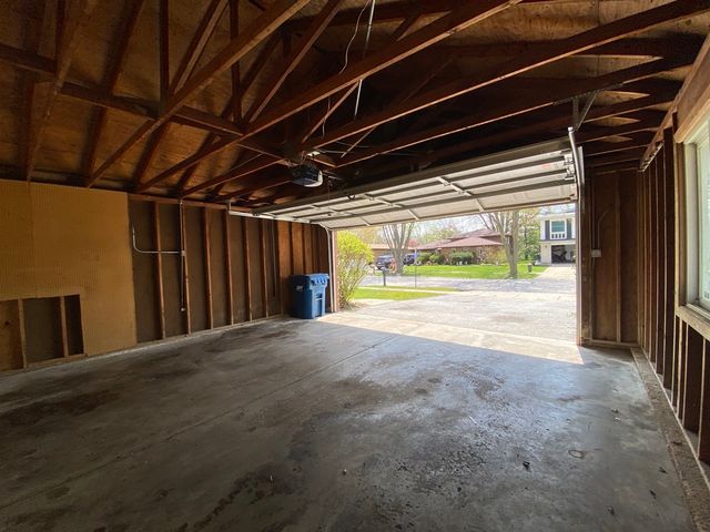 5210 Arquilla Drive, Richton Park, IL 60471