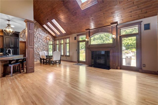 1803 Ironwood Place, Onalaska, WI 54650