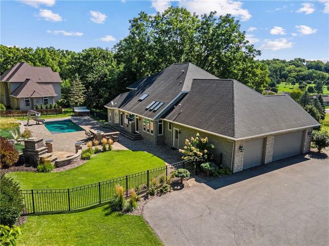 1803 Ironwood Place, Onalaska, WI 54650