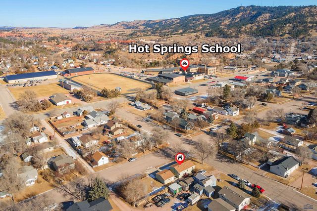 1801 ALBANY AVE, Hot Springs, SD 57747