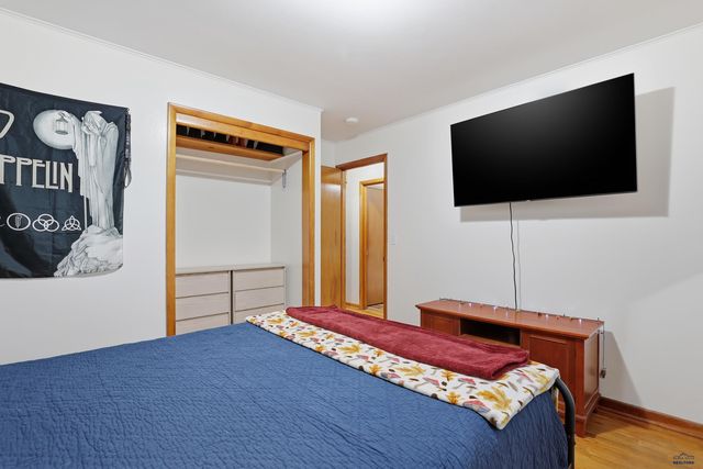 1801 ALBANY AVE, Hot Springs, SD 57747