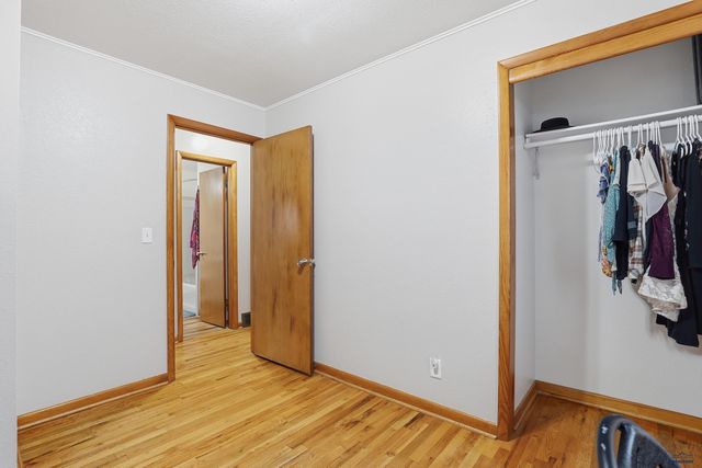 1801 ALBANY AVE, Hot Springs, SD 57747