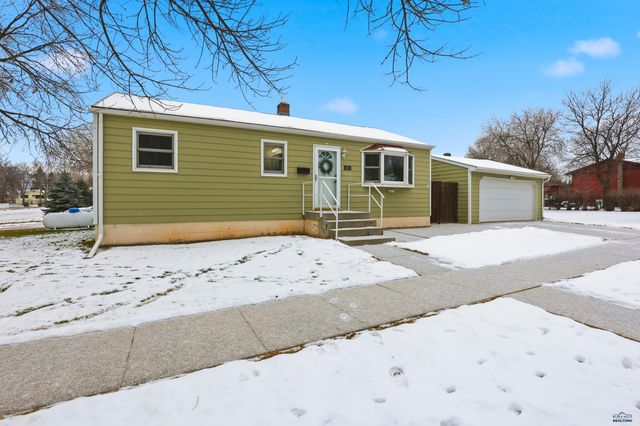 1801 ALBANY AVE, Hot Springs, SD 57747