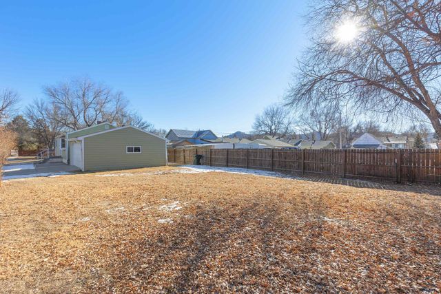 1801 ALBANY AVE, Hot Springs, SD 57747