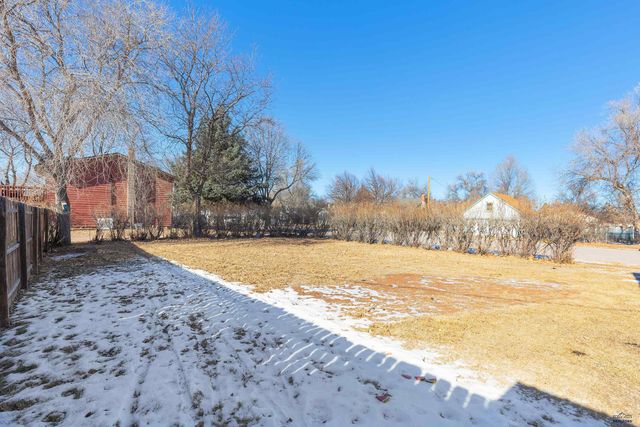 1801 ALBANY AVE, Hot Springs, SD 57747