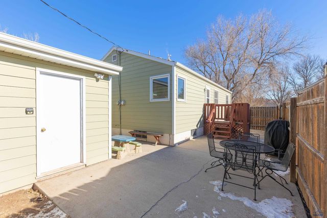 1801 ALBANY AVE, Hot Springs, SD 57747