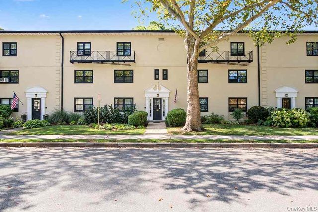 12 Field End Lane 2L, Eastchester, NY 10709