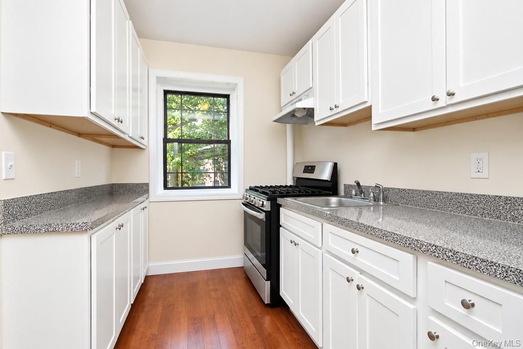 12 Field End Lane 2L, Eastchester, NY 10709 — photo 2