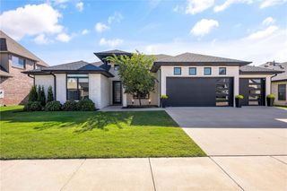 8608 W Birdsong Lane, Bentonville, AR 72713