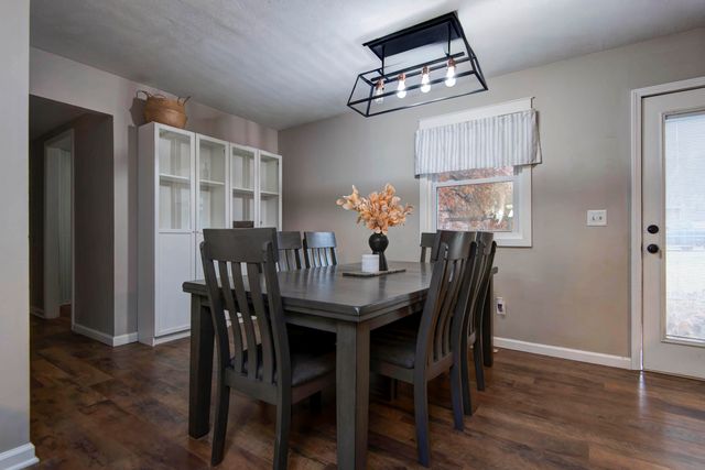 718 Evergreen Avenue, Nixa, MO 65714