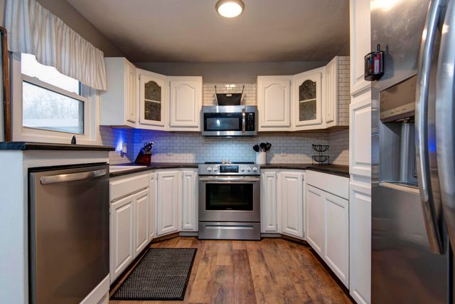 718 Evergreen Avenue, Nixa, MO 65714