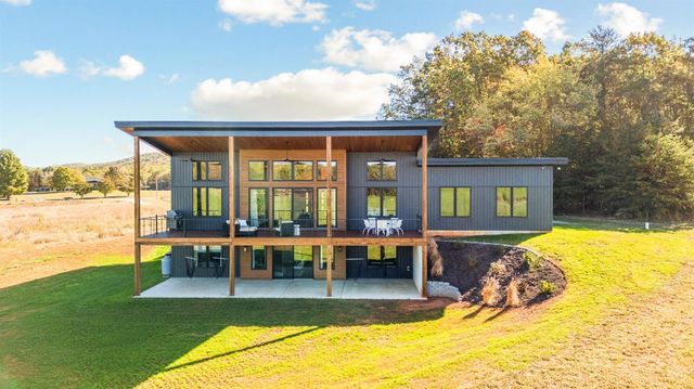 197 Cricket Lane, Rustburg, VA 24588