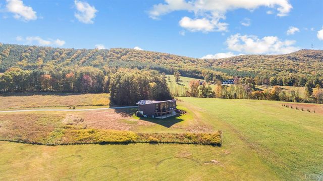 197 Cricket Lane, Rustburg, VA 24588