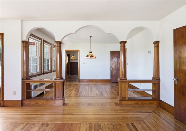 247 West Main Road, Middletown, RI 02842
