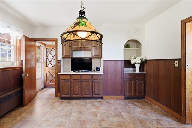 247 West Main Road, Middletown, RI 02842