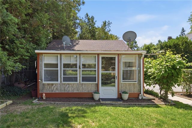 247 West Main Road, Middletown, RI 02842