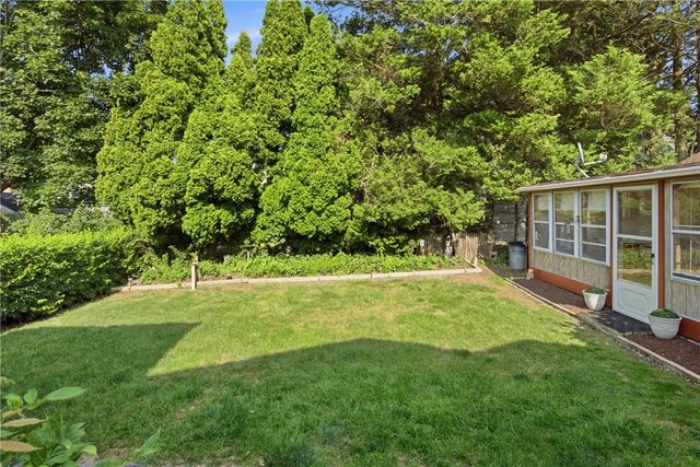 247 West Main Road, Middletown, RI 02842