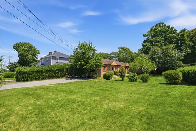 247 West Main Road, Middletown, RI 02842
