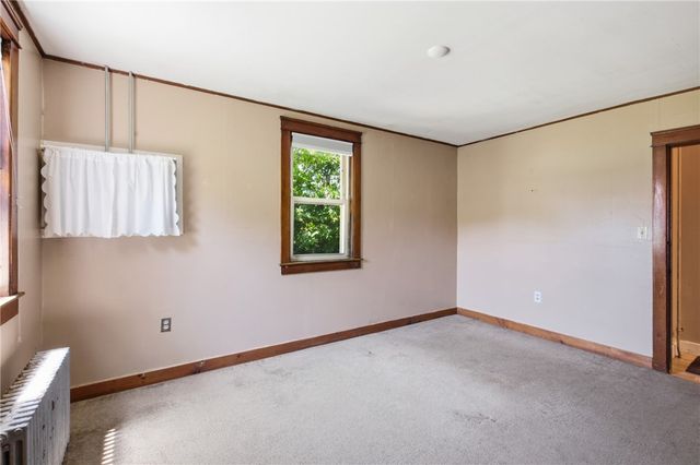 247 West Main Road, Middletown, RI 02842
