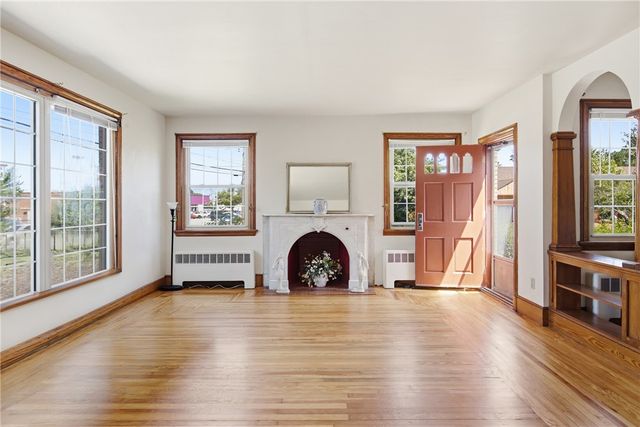 247 West Main Road, Middletown, RI 02842