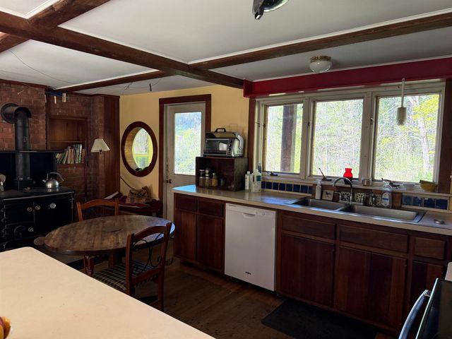 2416 Stage Road, Guilford, VT 05301