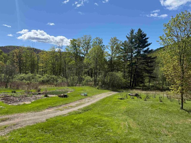 2416 Stage Road, Guilford, VT 05301