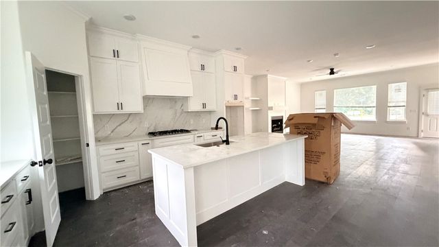 15 Skipton Drive, Bella Vista, AR 72714