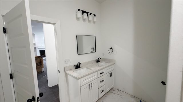 15 Skipton Drive, Bella Vista, AR 72714