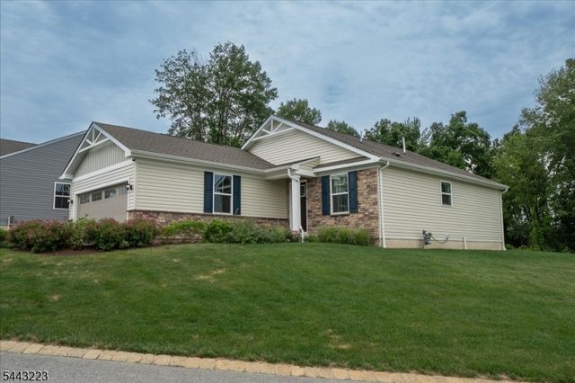 49 Coventry Rd, Hardyston Twp., NJ 07419