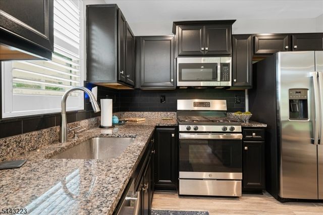 49 Coventry Rd, Hardyston Twp., NJ 07419