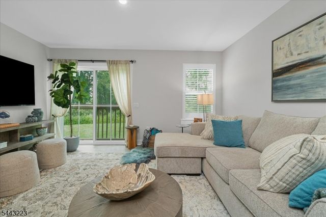 49 Coventry Rd, Hardyston Twp., NJ 07419