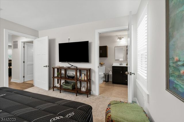 49 Coventry Rd, Hardyston Twp., NJ 07419