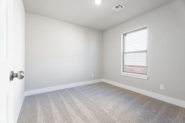 1002 Poplar Lane, Grove, OK 74344