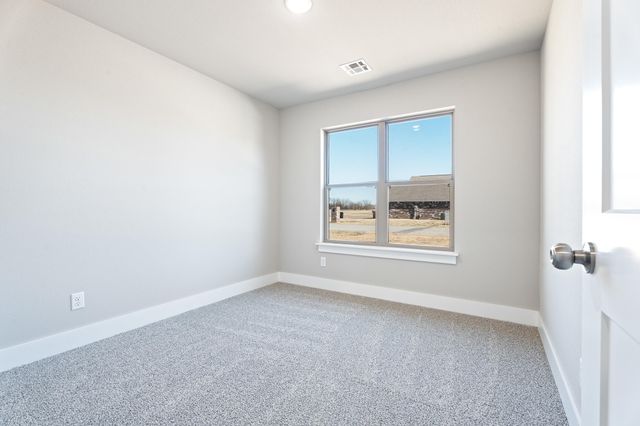 1002 Poplar Lane, Grove, OK 74344