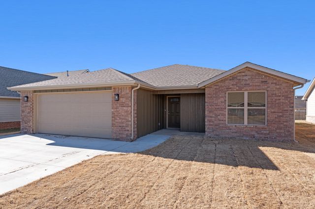 1002 Poplar Lane, Grove, OK 74344