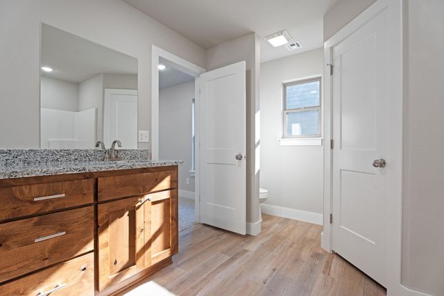 1002 Poplar Lane, Grove, OK 74344