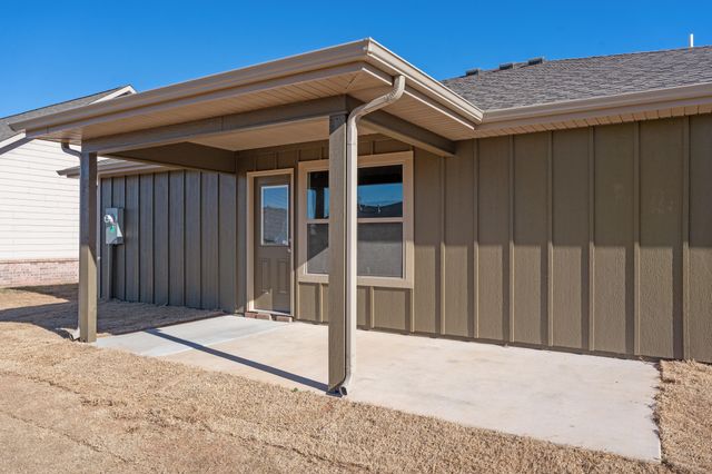 1002 Poplar Lane, Grove, OK 74344