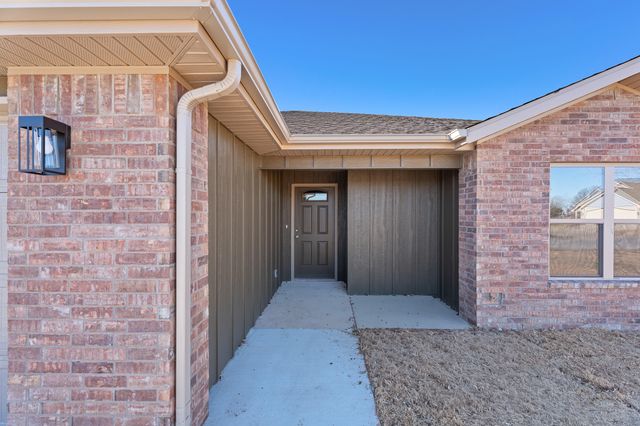 1002 Poplar Lane, Grove, OK 74344