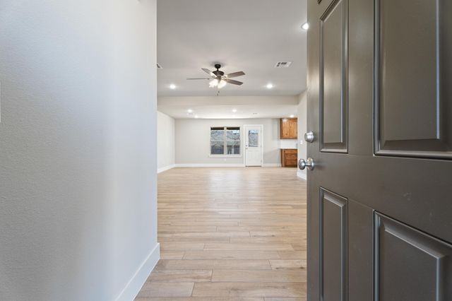 1002 Poplar Lane, Grove, OK 74344