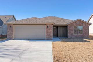 1002 Poplar Lane, Grove, OK 74344
