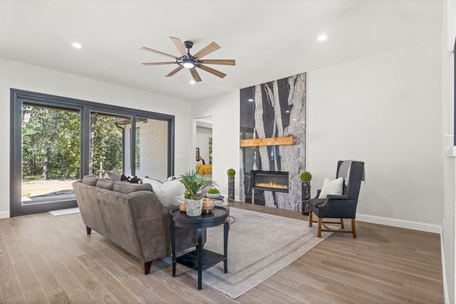 1013 County Road 4420, Mt Pleasant, TX 75455