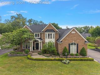 40067 Woodside Drive S, Northville Township, MI 48168