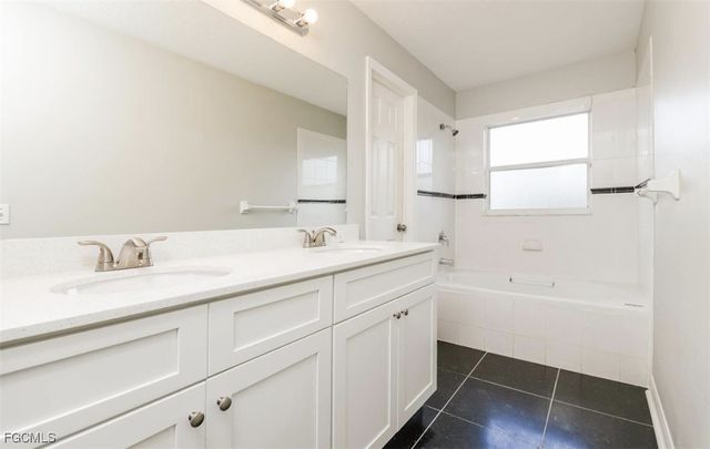 3919 SE 2nd PL, Cape Coral, FL 33904